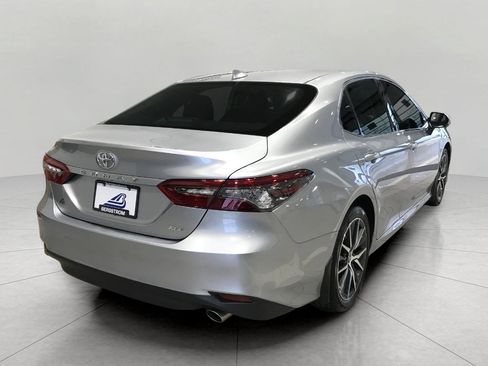 Used 2024 Toyota Camry XLE image 7