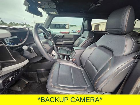 Used 2022 Ford Bronco Badlands image 9