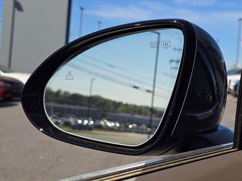 New 2026 Genesis GV70 2.5T Advanced image 18