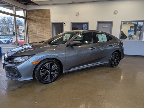 Used 2018 Honda Civic EX image 2