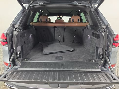 Used 2024 BMW X5 sDrive40i w/ M Sport Package RWD image 13