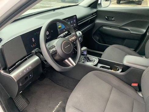 Used 2024 Hyundai Kona SE AWD/4WD image 21