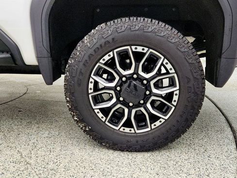 Used 2024 GMC Sierra 2500 Denali w/ Denali Reserve Package image 9