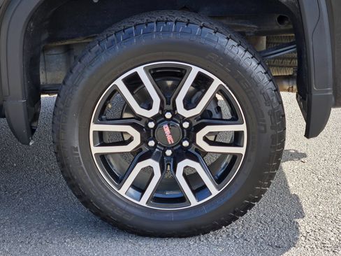 Used 2020 GMC Sierra 1500 AT4 w/ AT4 Premium Package AWD/4WD image 17
