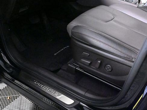 Used 2020 Hyundai Santa Fe Limited image 23