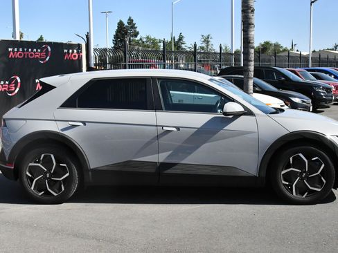 Used 2024 Hyundai Ioniq 5 SEL RWD image 9