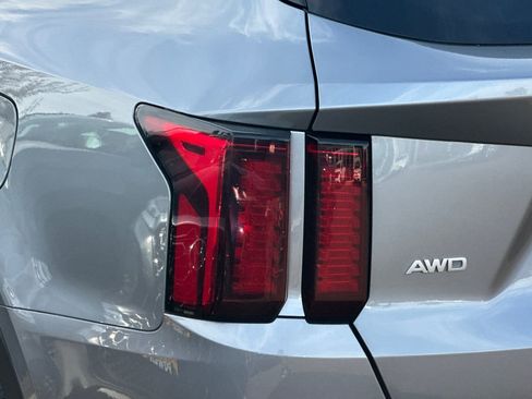 Used 2022 Kia Sorento S image 26