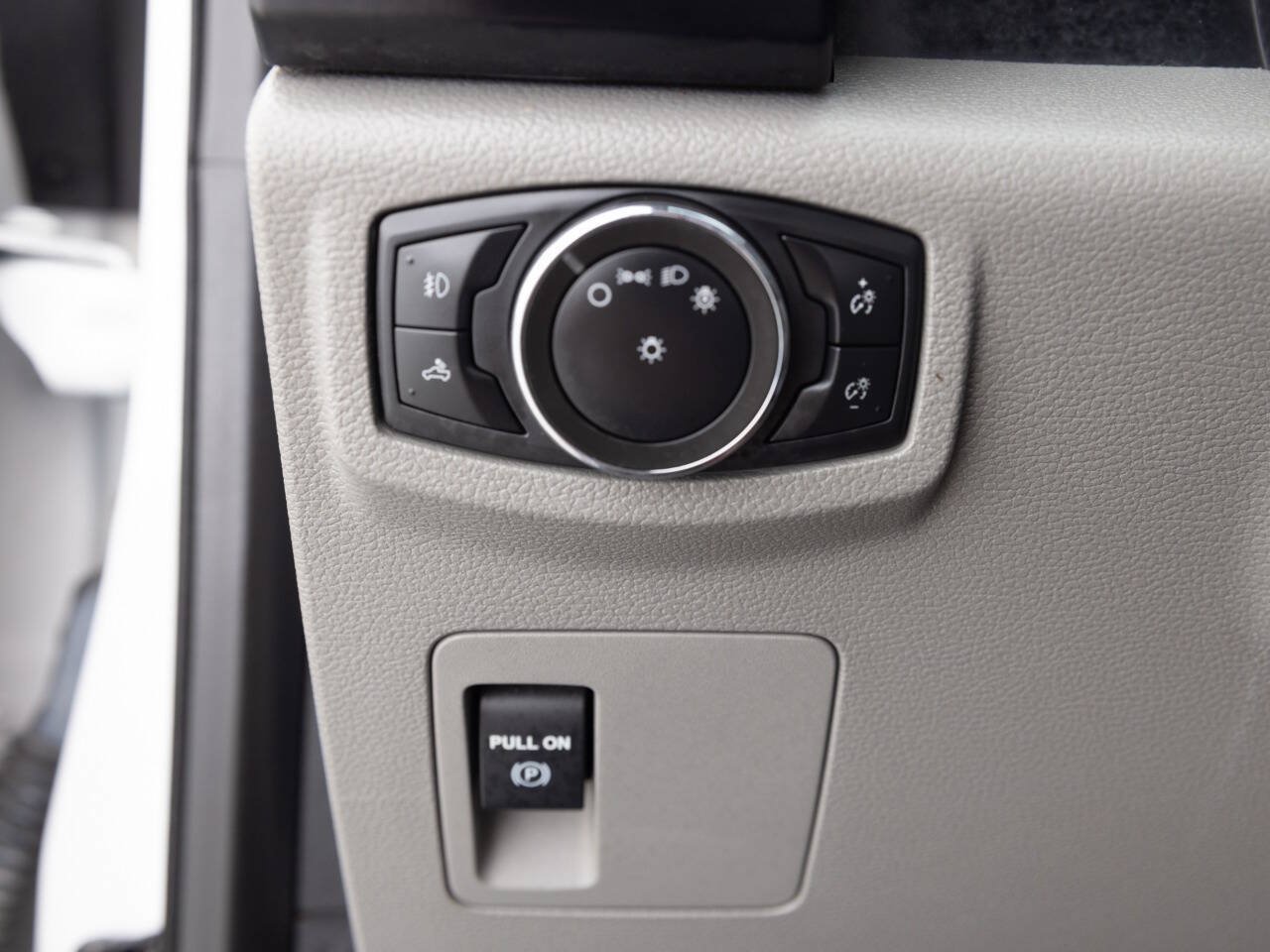 Used 2016 Ford F150 XL w/ Equipment Group 101A Mid RWD image 36