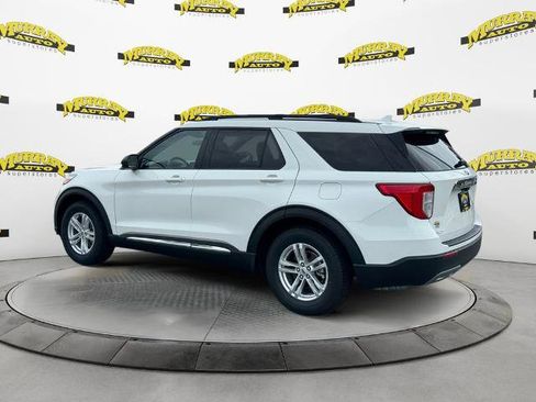Used 2023 Ford Explorer XLT w/ Equipment Group 202A RWD image 3