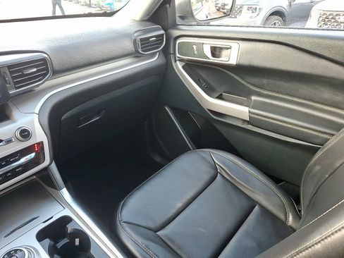 Certified 2024 Ford Explorer XLT w/ Equipment Group 202A image 16
