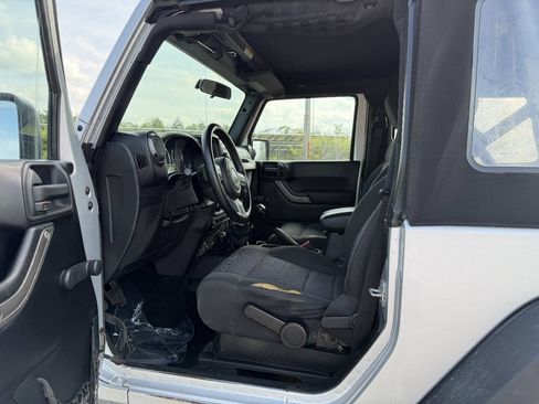 Used 2012 Jeep Wrangler Sport AWD/4WD image 9