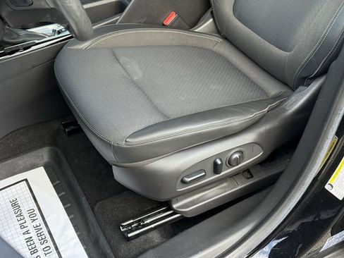 Used 2022 Buick Encore GX Preferred w/ Cold Weather Comfort Package FWD image 14