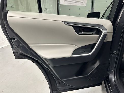 Used 2025 Toyota RAV4 XLE Premium image 41