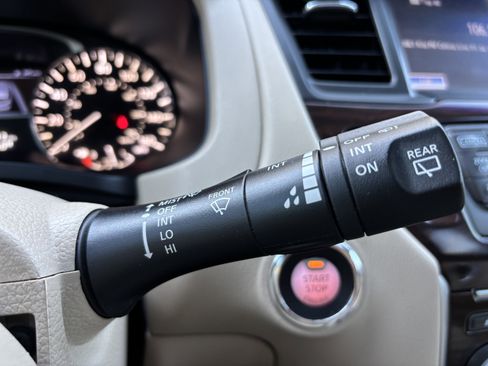 Used 2015 Nissan Pathfinder SL w/ SL Premium Package image 31