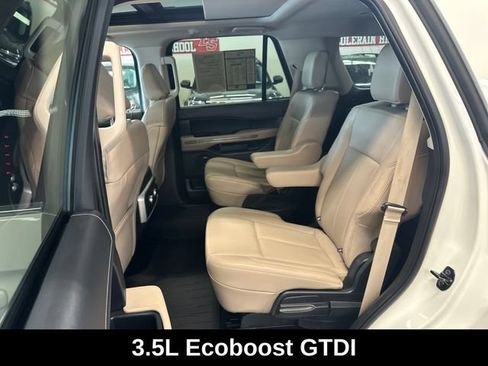 Used 2023 Ford Expedition XLT AWD/4WD image 6