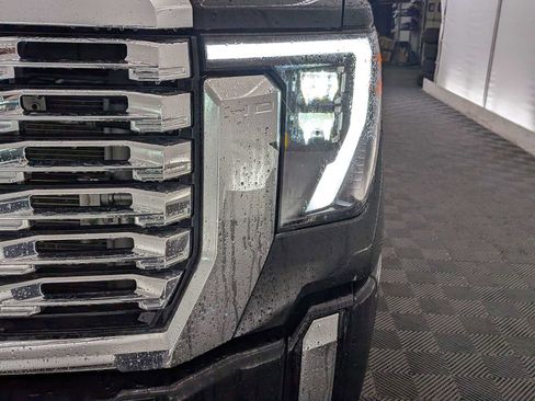 Used 2024 GMC Sierra 3500 Denali w/ Denali Reserve Package image 10