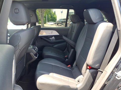 Used 2025 Mercedes-Benz GLS 450 4MATIC image 20
