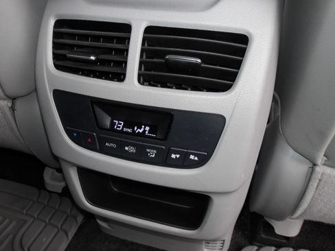 Used 2016 Acura MDX SH-AWD image 36