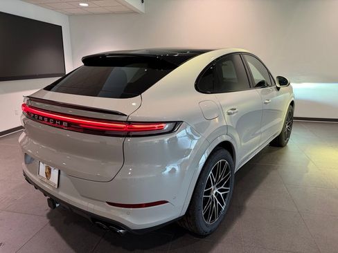 Used 2026 Porsche Cayenne Coupe AWD/4WD image 33