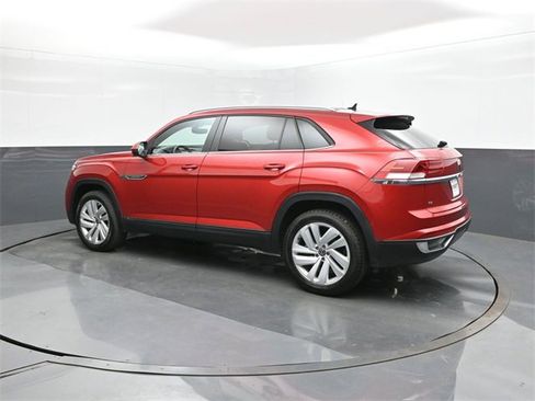 Used 2021 Volkswagen Atlas Cross Sport SE image 5