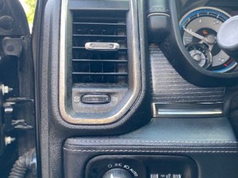 Used 2019 RAM 2500 Limited image 29