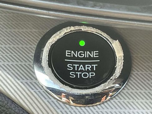 Certified 2020 Ford Explorer XLT image 23