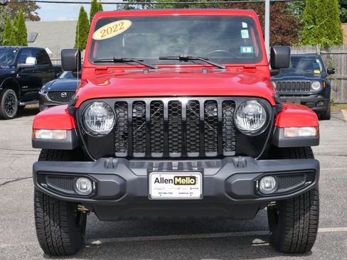 Used 2022 Jeep Gladiator Willys image 2