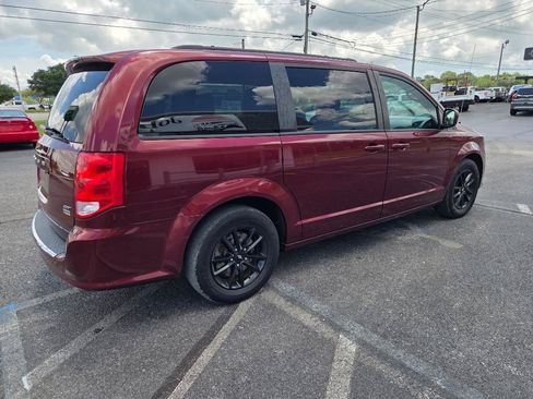 Used 2019 Dodge Grand Caravan GT FWD image 6