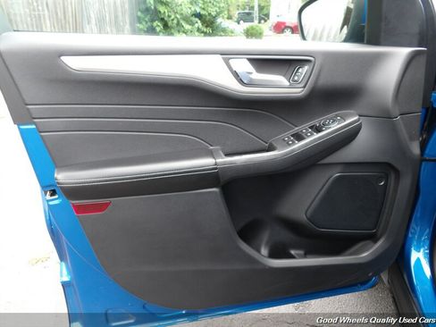 Used 2021 Ford Escape SE w/ Cold Weather Package FWD image 23