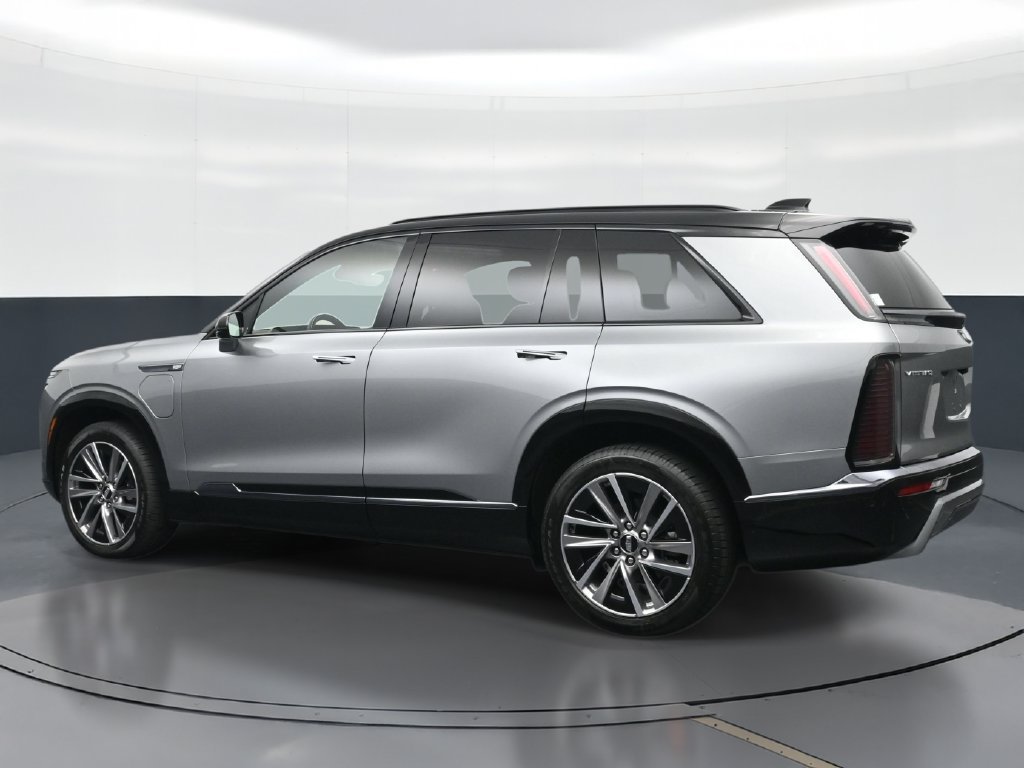 Certified 2027 Cadillac Vistiq Sport AWD/4WD image 3