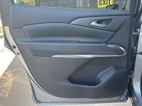 Used 2024 Chevrolet Traverse Z71 w/ LPO, Floor Liner Package image 20