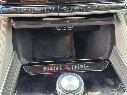 Used 2022 Jeep Wagoneer Series III w/ Premium Group I RWD image 18