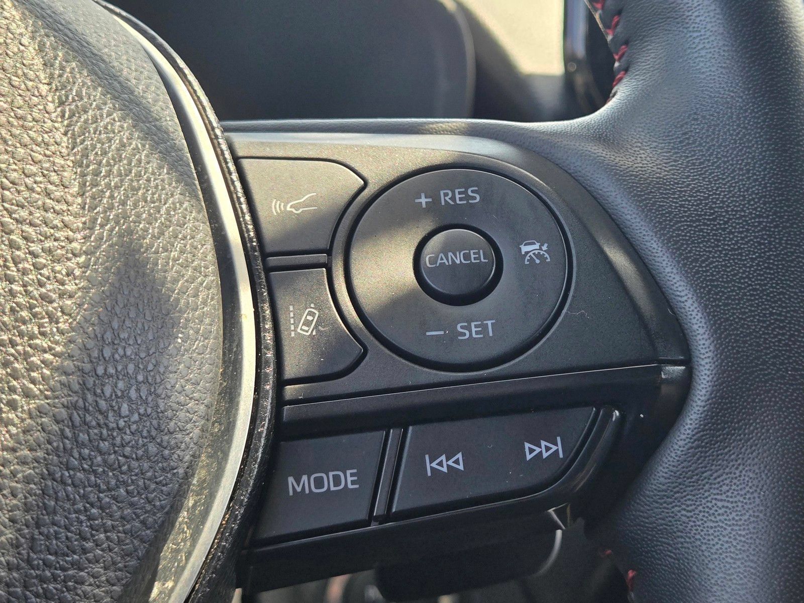 Used 2024 Toyota RAV4 XSE w/ Weather Package AWD/4WD image 27