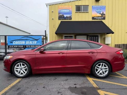 Used 2014 Ford Fusion SE image 5