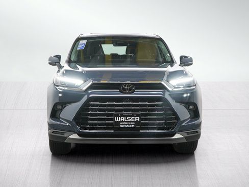 Used 2026 Toyota Grand Highlander AWD image 8
