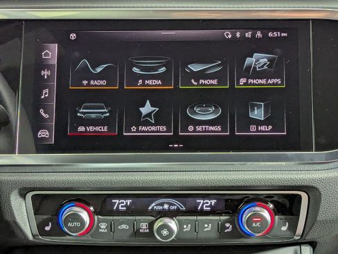 New 2025 Audi Q3 2.0T Premium image 16