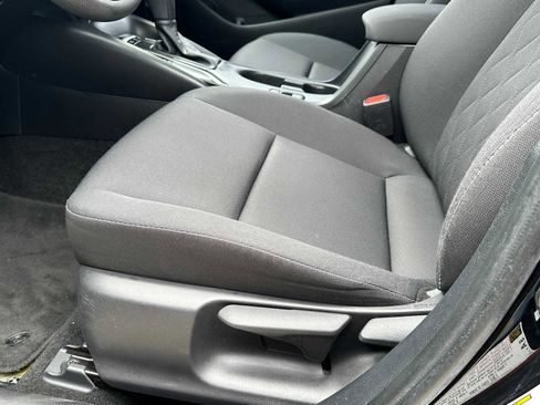 Used 2024 Toyota Corolla LE FWD image 18