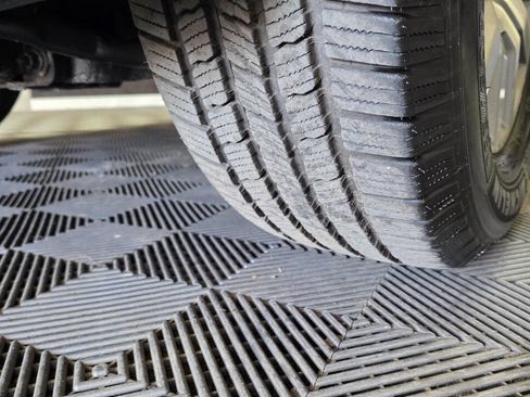 Used 2012 Nissan Pathfinder LE image 39