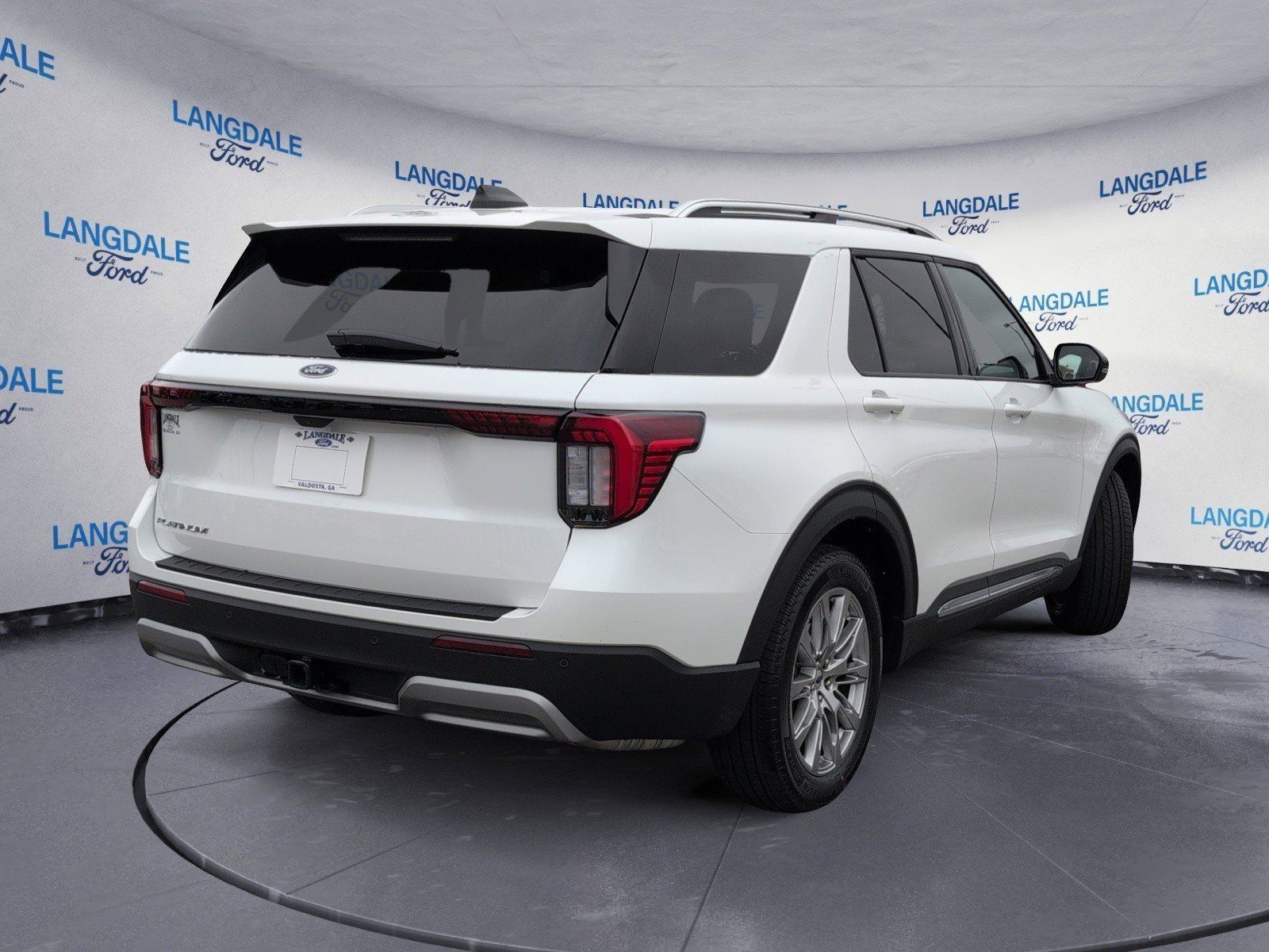 New 2026 Ford Explorer Platinum RWD image 4