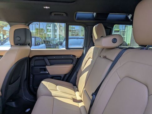 New 2026 Land Rover Defender 110 X-Dynamic SE AWD/4WD image 30