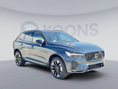 New 2026 Volvo XC60 B5 Plus w/ Climate Package image 10