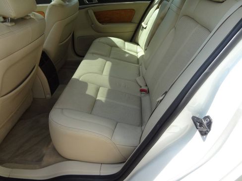 Used 2010 Lincoln MKS AWD image 9