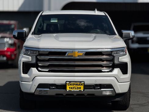 Used 2022 Chevrolet Silverado 1500 High Country w/ Technology Package image 15