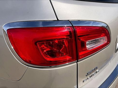 Used 2013 Buick Enclave Premium image 27