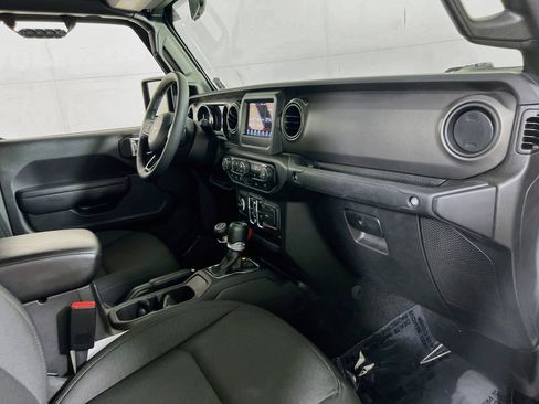 Used 2023 Jeep Gladiator Sport AWD/4WD image 27