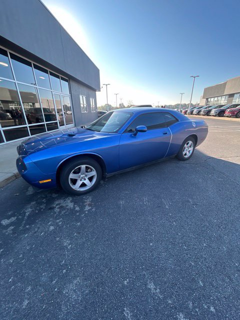 Used 2010 Dodge Challenger SE RWD image 9