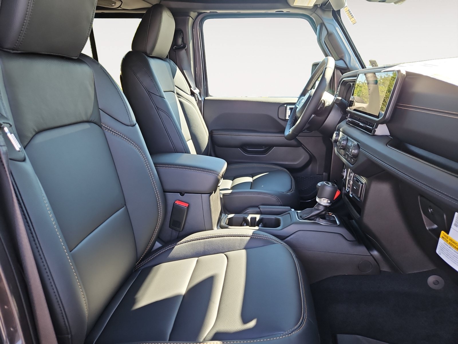 New 2027 Jeep Wrangler Unlimited Sahara AWD/4WD image 15