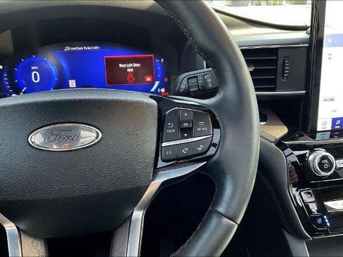 Certified 2022 Ford Explorer Platinum w/ Equipment Group 601A image 12