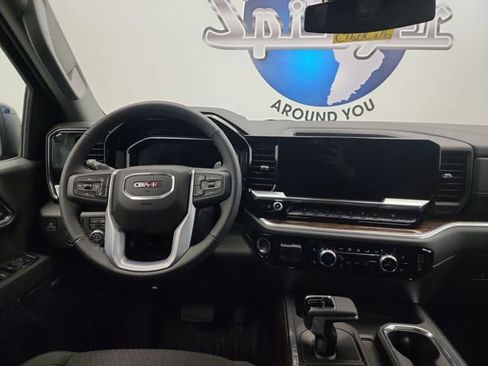 New 2026 GMC Sierra 1500 Elevation image 16