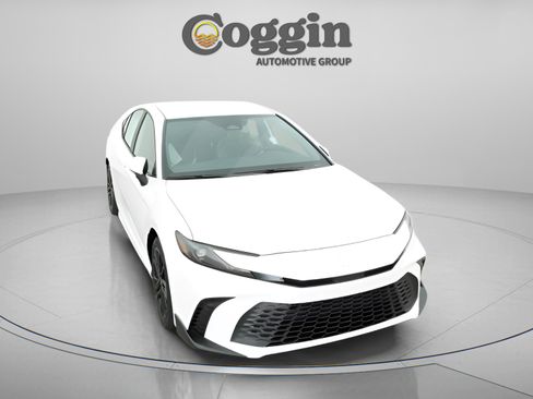 New 2026 Toyota Camry SE image 28